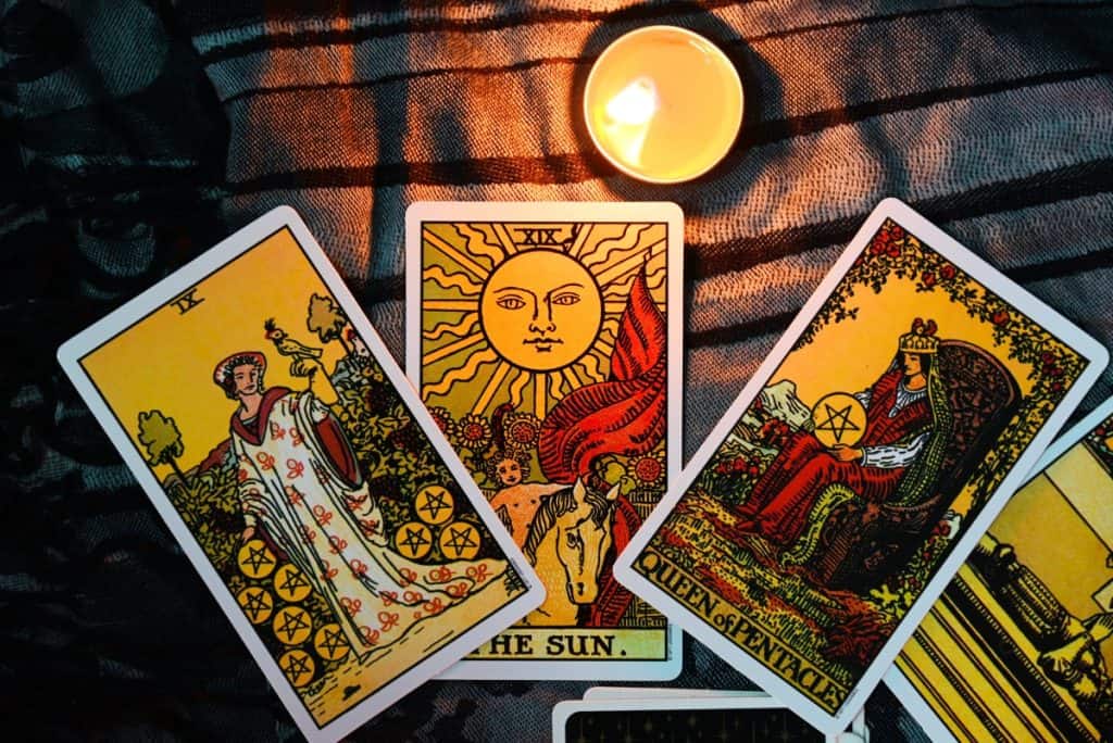 Praktični vodič za zamjenu tarot špilova s drugima Praktični vodič za zamjenu tarot špilova s drugima